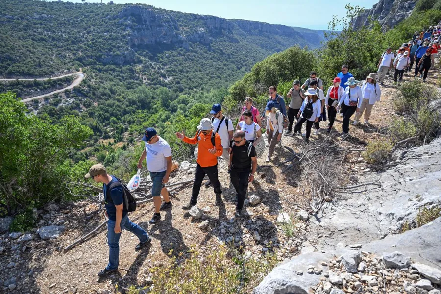 Doğaseverlerin Yeni Rotası: Tarihi Kilikya Yolu 1 Doğaseverlerin Yeni Rotası: Tarihi Kilikya Yolu 1