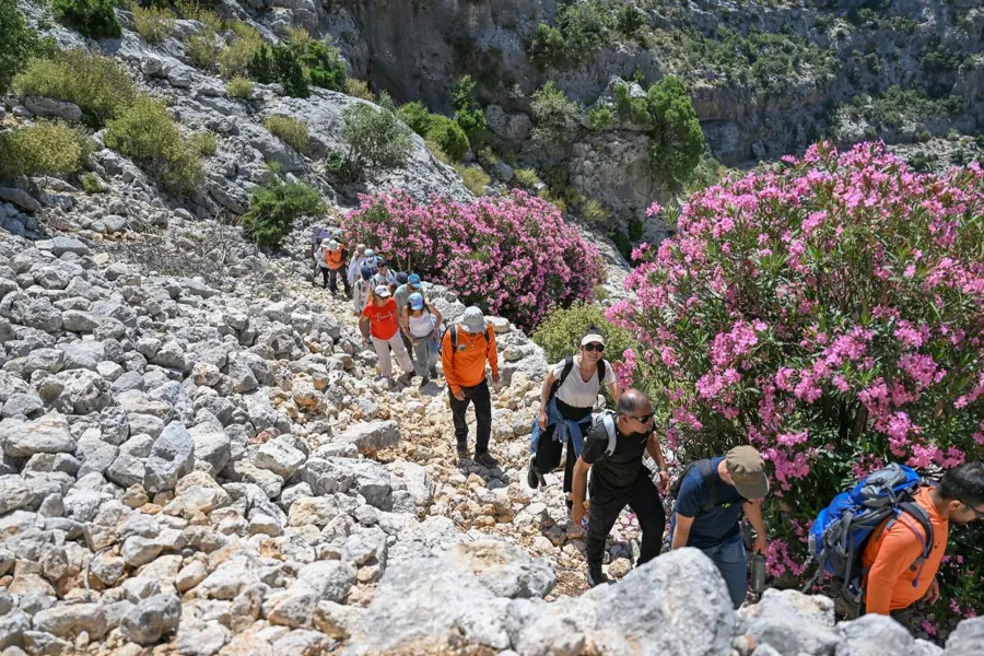 Doğaseverlerin Yeni Rotası: Tarihi Kilikya Yolu 3 Doğaseverlerin Yeni Rotası: Tarihi Kilikya Yolu 3