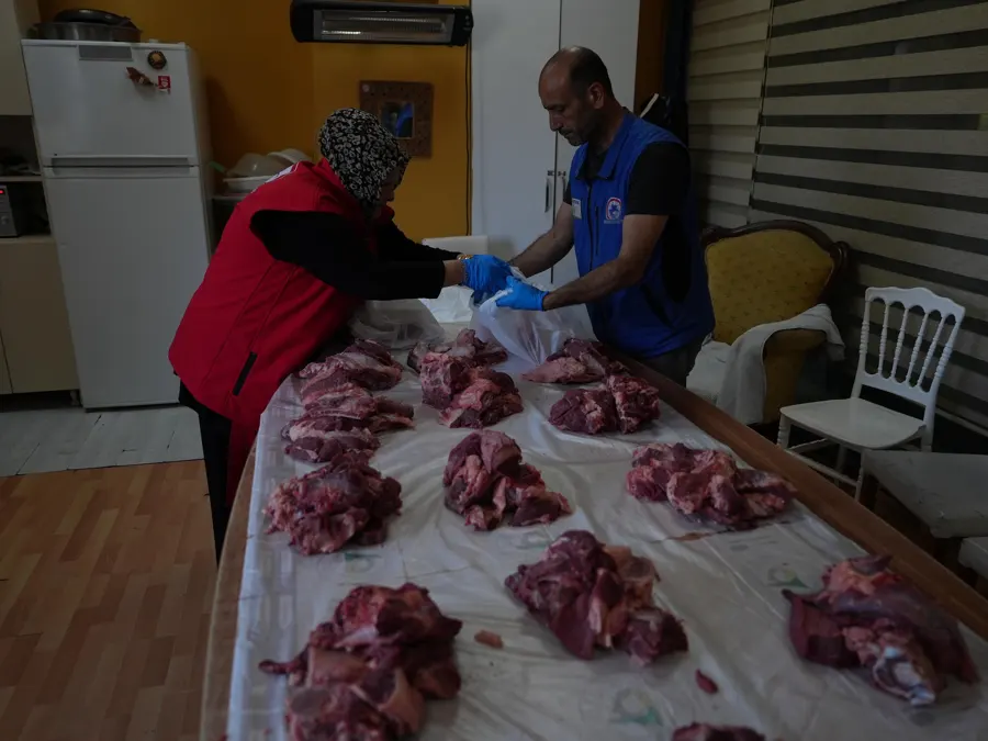 Düzce'de Kurban Bayramında 86 Haneye Kurban Eti Ulaştırıldı 1 Düzce'de Kurban Bayramında 86 Haneye Kurban Eti Ulaştırıldı 1