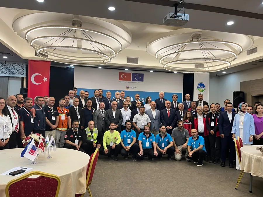 Sakarya’da Afetlere Hazırlık: Mahalle Telsiz Ağı Hayata Geçiyor 1 Sakarya’da Afetlere Hazırlık: Mahalle Telsiz Ağı Hayata Geçiyor 1