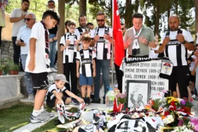 Başkanımız Ferdi Zeyrek’in Kabri Babalar Günü’nde de Ziyaretçi Akınına Uğradı (9)