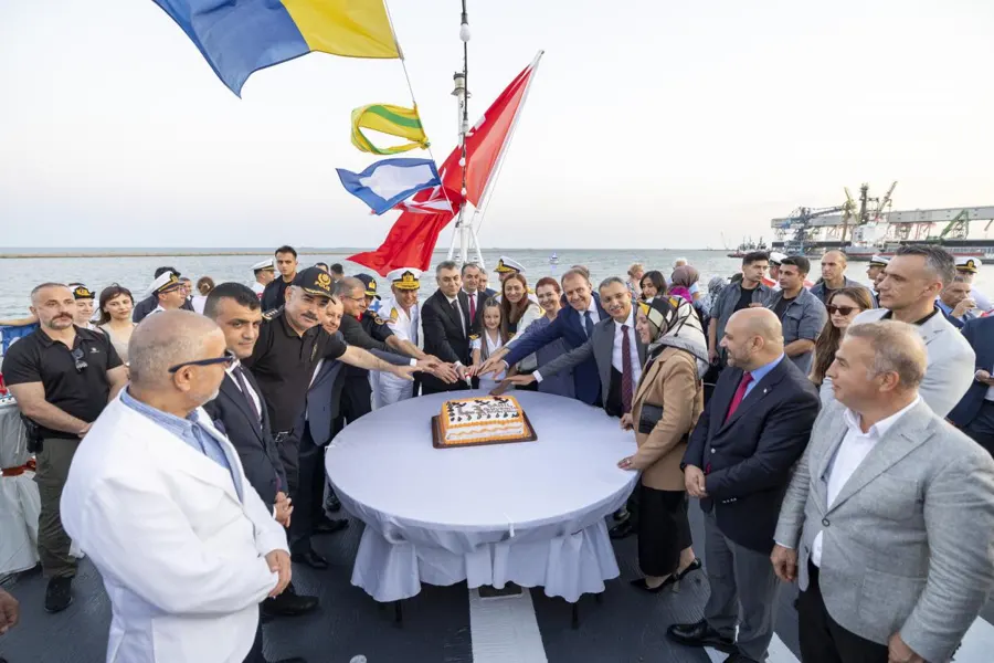 Mersin’de Sahil Güvenlik’in 43. Yılı Coşkuyla Kutlandı 2 Mersin’de Sahil Güvenlik’in 43. Yılı Coşkuyla Kutlandı 2