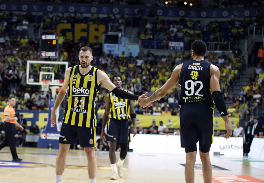 Fenerbahçe Beko Final Serisine Galibiyetle Başladı: 94-76 2 Fenerbahçe Beko Final Serisine Galibiyetle Başladı: 94-76 2