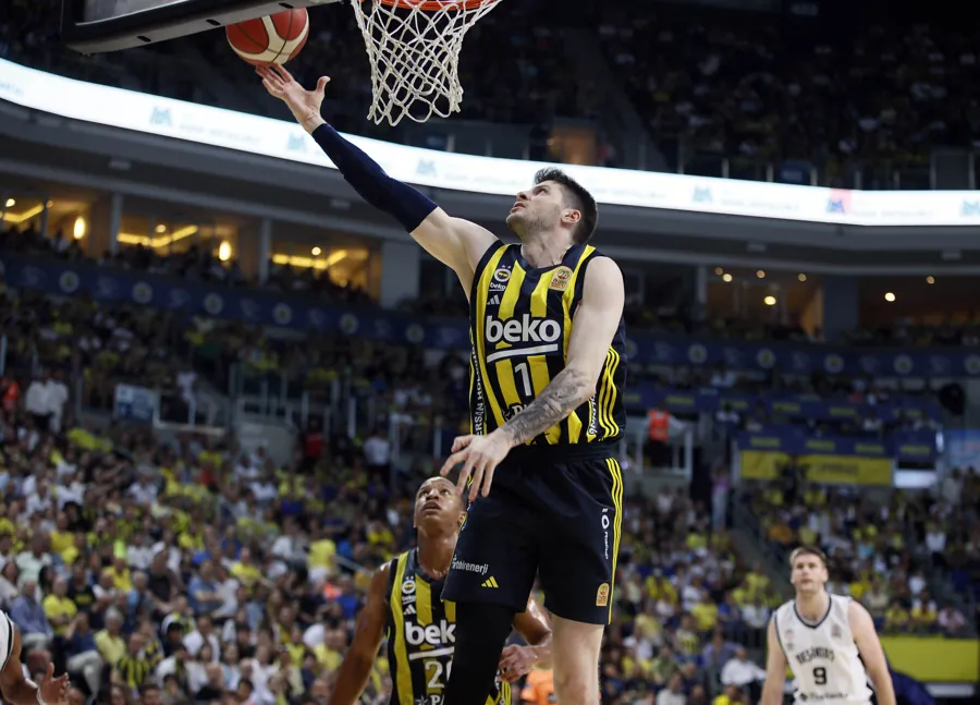 Fenerbahçe Beko Final Serisine Galibiyetle Başladı: 94-76 3 Fenerbahçe Beko Final Serisine Galibiyetle Başladı: 94-76 3