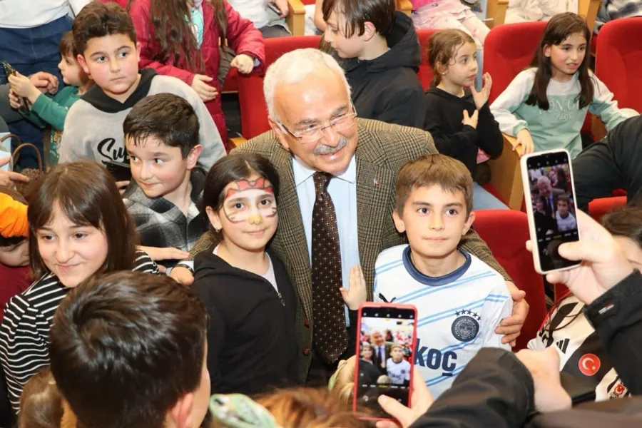 Ordu'da 61 Yıllık Tiyatro Geleneği Devam Ediyor 1 Ordu'da 61 Yıllık Tiyatro Geleneği Devam Ediyor 1