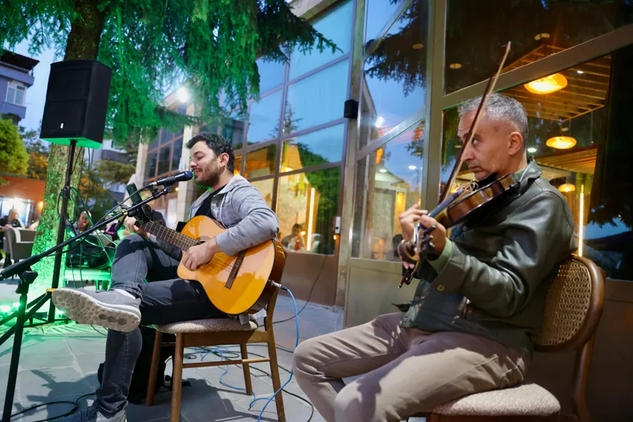 NevMekan’da Canlı Müzik Rüzgârı Esti 1