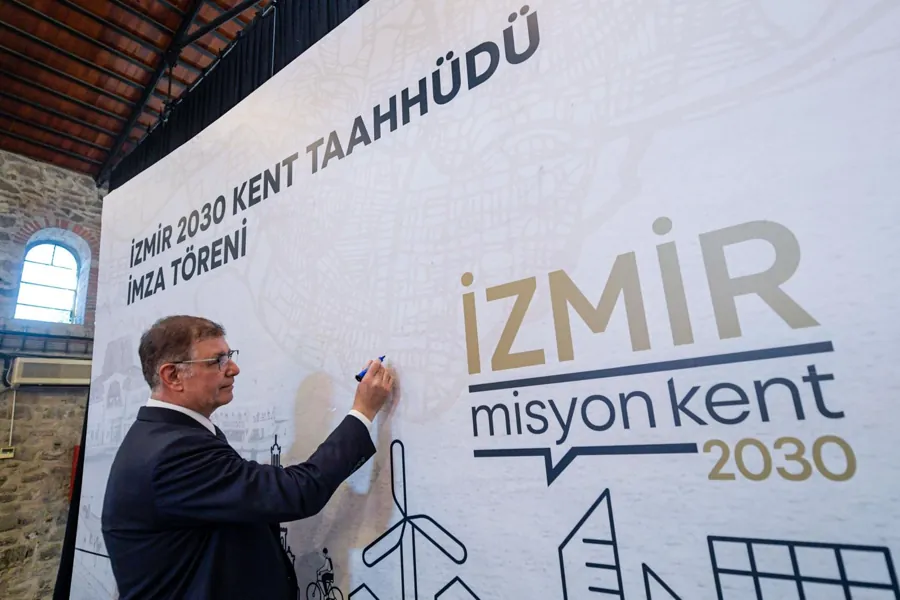 İzmir, 2030 İçin Karbon Nötr Kent Yolculuğuna Resmen Başladı 2 İzmir, 2030 İçin Karbon Nötr Kent Yolculuğuna Resmen Başladı 2
