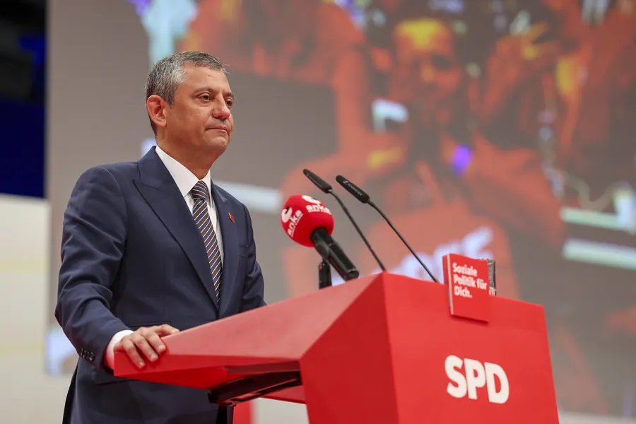 Özgür Özel: “Kurtuluş Yok Tek Başına. Ya Hep Beraber, Ya Hiçbirimiz” 2 Özgür Özel: “Kurtuluş Yok Tek Başına. Ya Hep Beraber, Ya Hiçbirimiz” 2