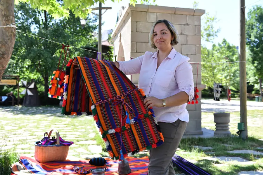 Unutulmaya Yüz Tutmuş El Sanatları Altınköy’de Hayat Buluyor 1 Unutulmaya Yüz Tutmuş El Sanatları Altınköy’de Hayat Buluyor 1