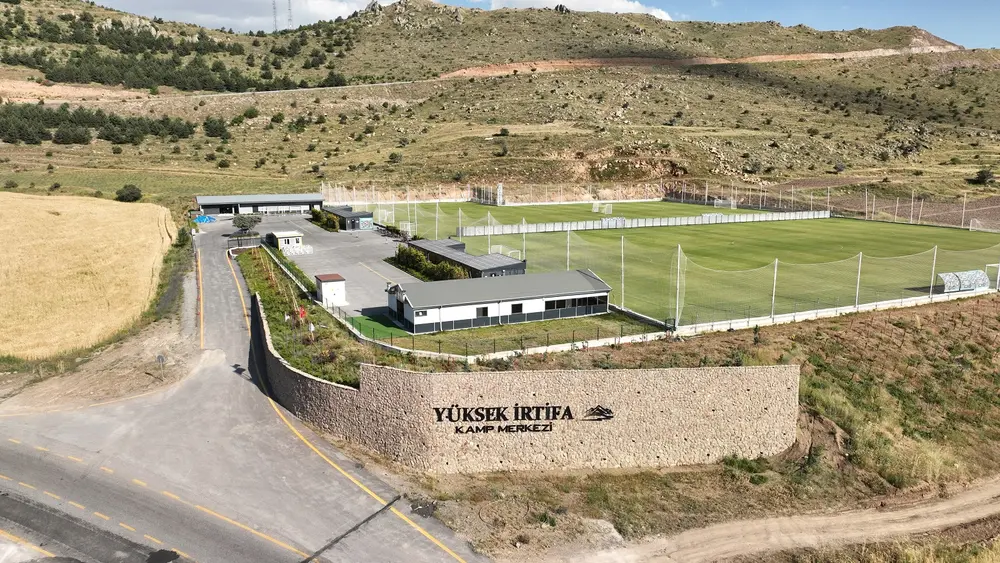 Erciyes Yüksek İrtifa Kamp Merkezi 2025 Yazında da Futbol Takımlarının Gözdesi Oldu 2 Erciyes Yüksek İrtifa Kamp Merkezi 2025 Yazında da Futbol Takımlarının Gözdesi Oldu 2