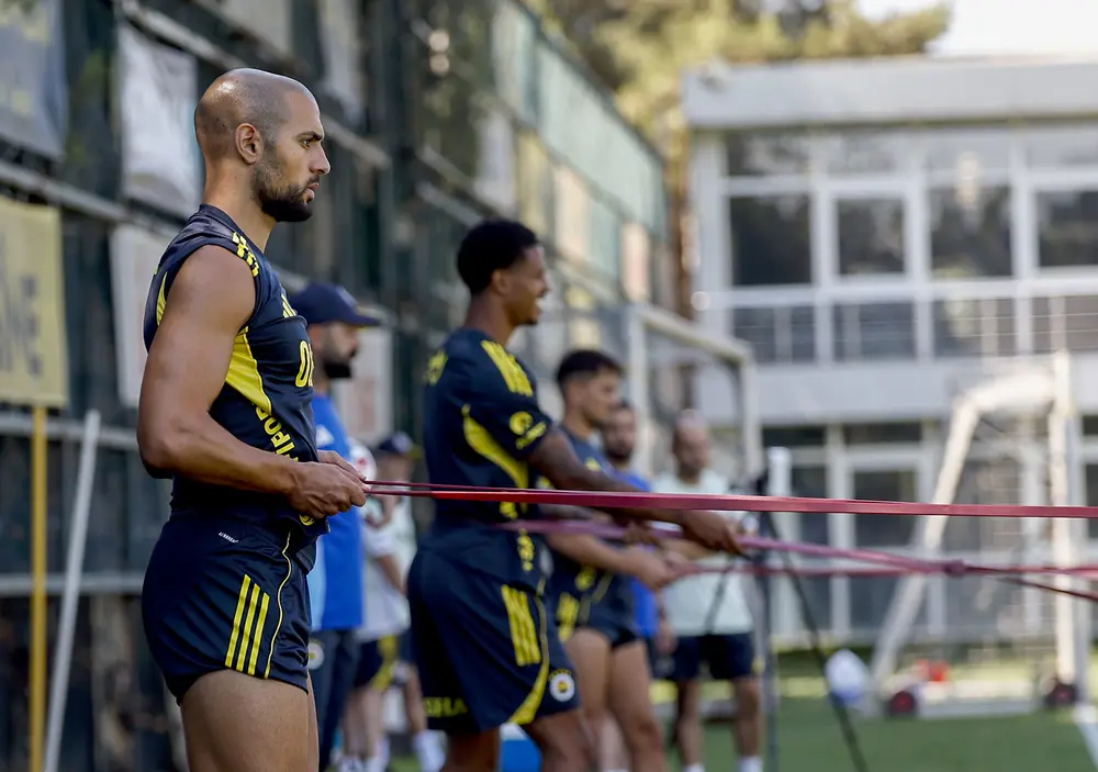 Fenerbahçe Yeni Sezon Hazırlıklarını Sabah Antrenmanıyla Sürdürdü 2 Fenerbahçe Yeni Sezon Hazırlıklarını Sabah Antrenmanıyla Sürdürdü 2