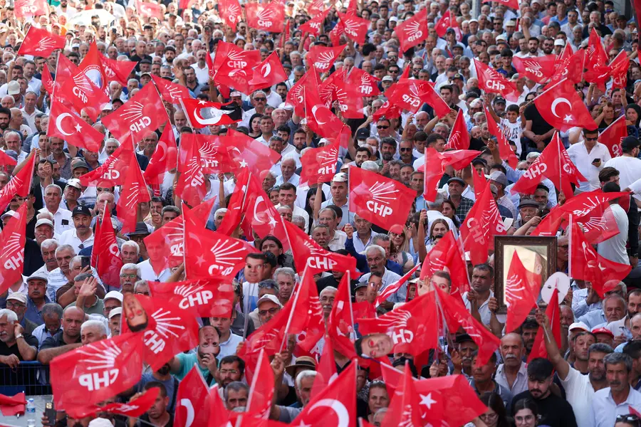 Özgür Özel: "DEM’e Selam Verenler Teröristti. Şimdi Birlikte Yol Yürüyeceğiz’ Diyor" 3 Özgür Özel: "DEM’e Selam Verenler Teröristti. Şimdi Birlikte Yol Yürüyeceğiz’ Diyor" 3