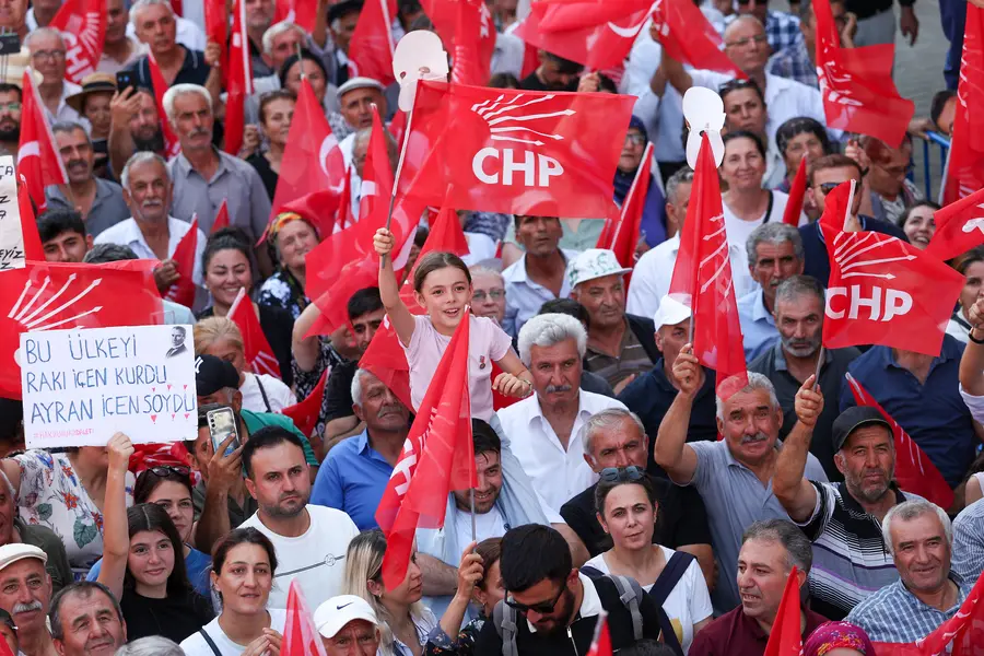 Özgür Özel: "DEM’e Selam Verenler Teröristti. Şimdi Birlikte Yol Yürüyeceğiz’ Diyor" 4 Özgür Özel: "DEM’e Selam Verenler Teröristti. Şimdi Birlikte Yol Yürüyeceğiz’ Diyor" 4