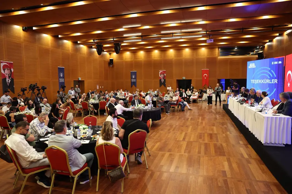 Bursa’da Ulaşımda Yeni Dönem: Kişiselleştirilmiş BursaKart Abonmanı Başlıyor 1 Bursa’da Ulaşımda Yeni Dönem: Kişiselleştirilmiş BursaKart Abonmanı Başlıyor 1
