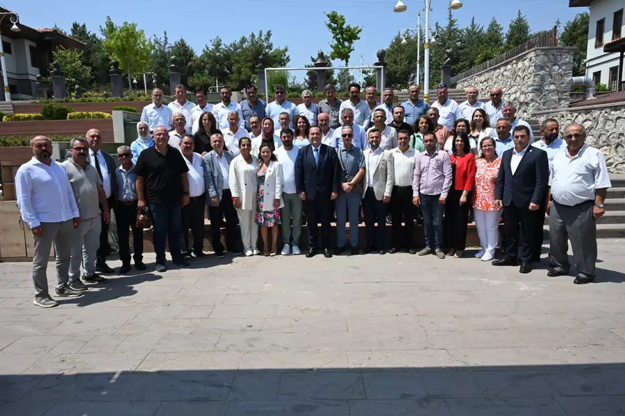 Başkan Dutlulu Yunusemreli Muhtarlarla Buluştu: “Bu Şehri El Ele Yöneteceğiz” 1 Başkan Dutlulu Yunusemreli Muhtarlarla Buluştu: “Bu Şehri El Ele Yöneteceğiz” 1