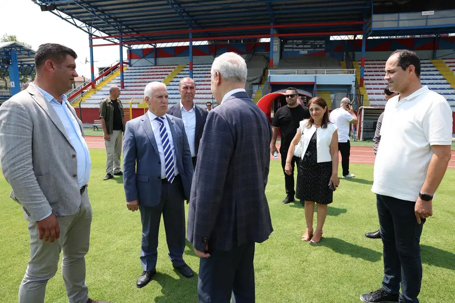 Mustafakemalpaşa İlçe Stadı Yenilendi 1 Mustafakemalpaşa İlçe Stadı Yenilendi 1