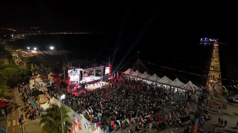 Samsun'da Festival Coşkusu Yaşanıyor 1 Samsun'da Festival Coşkusu Yaşanıyor 1