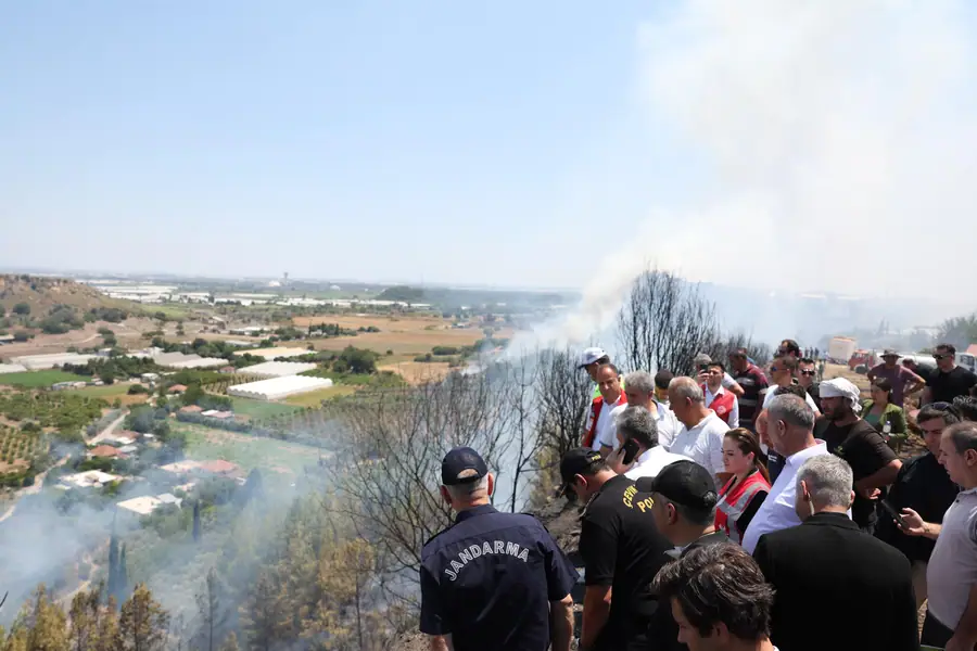 Antalya’da 4 Farklı Noktada Yangın! Özdemir: “Tüm Birimlerimizle Görev Başındayız” 4 Antalya’da 4 Farklı Noktada Yangın! Özdemir: “Tüm Birimlerimizle Görev Başındayız” 4
