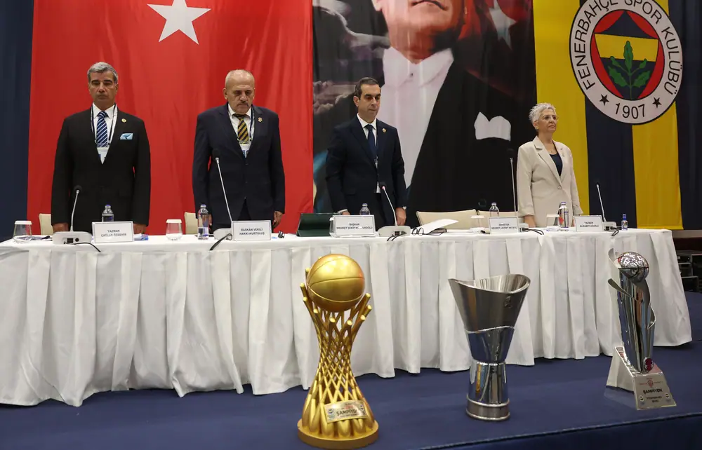 Fenerbahçe Yüksek Divan Kurulu'nda Yeni Projeler ve Yatırımlar Tanıtıldı 1 Fenerbahçe Yüksek Divan Kurulu'nda Yeni Projeler ve Yatırımlar Tanıtıldı 1