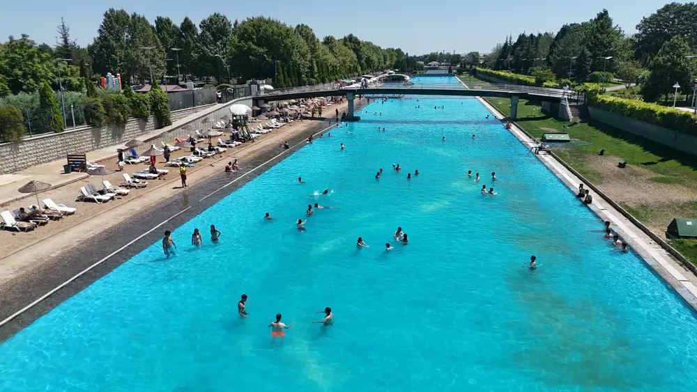 Eskişehir Kentpark Yapay Plajı 2025 Sezonunu Açtı! 1 Ayda 17 Bin Kişiyi Ağırladı 1 Eskişehir Kentpark Yapay Plajı 2025 Sezonunu Açtı! 1 Ayda 17 Bin Kişiyi Ağırladı 1