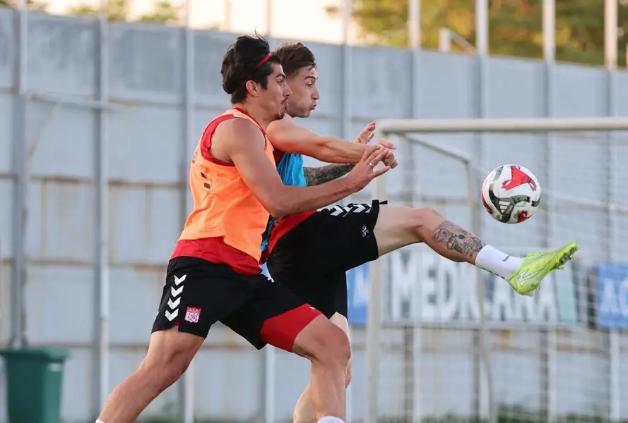 Sivasspor, Erzurum Deplasmanı Hazırlıklarını Sürdürüyor 1 Sivasspor, Erzurum Deplasmanı Hazırlıklarını Sürdürüyor 1