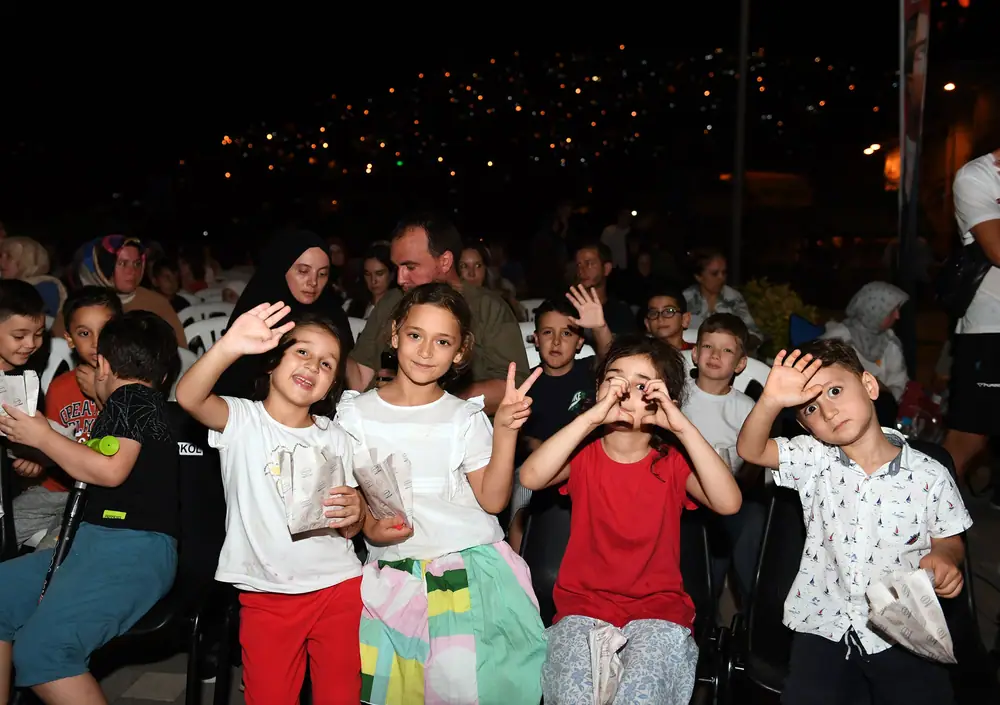 Osmangazi Belediyesi’nden Çocuklara Açık Hava Sineması 2 Osmangazi Belediyesi’nden Çocuklara Açık Hava Sineması 2