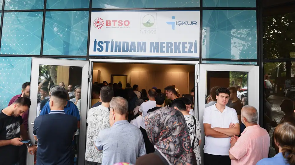 Osmangazi'de İstihdam Buluşması Büyük İlgi Gördü 1 Osmangazi'de İstihdam Buluşması Büyük İlgi Gördü 1