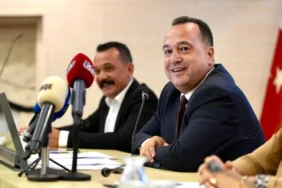 Büyükşehir Meclisi Ağustos Ayı Olağan Toplantısını Gerçekleştirdi (9)