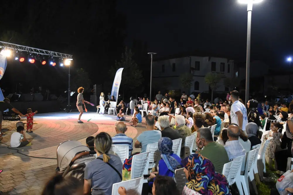 Gemlik’te Yaz Etkinlikleri Yoğun İlgiyle Devam Ediyor 1 Gemlik’te Yaz Etkinlikleri Yoğun İlgiyle Devam Ediyor 1