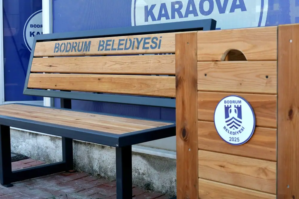 Bodrum Belediyesi’nden Kent Mobilyaları Yenileme Çalışması 1