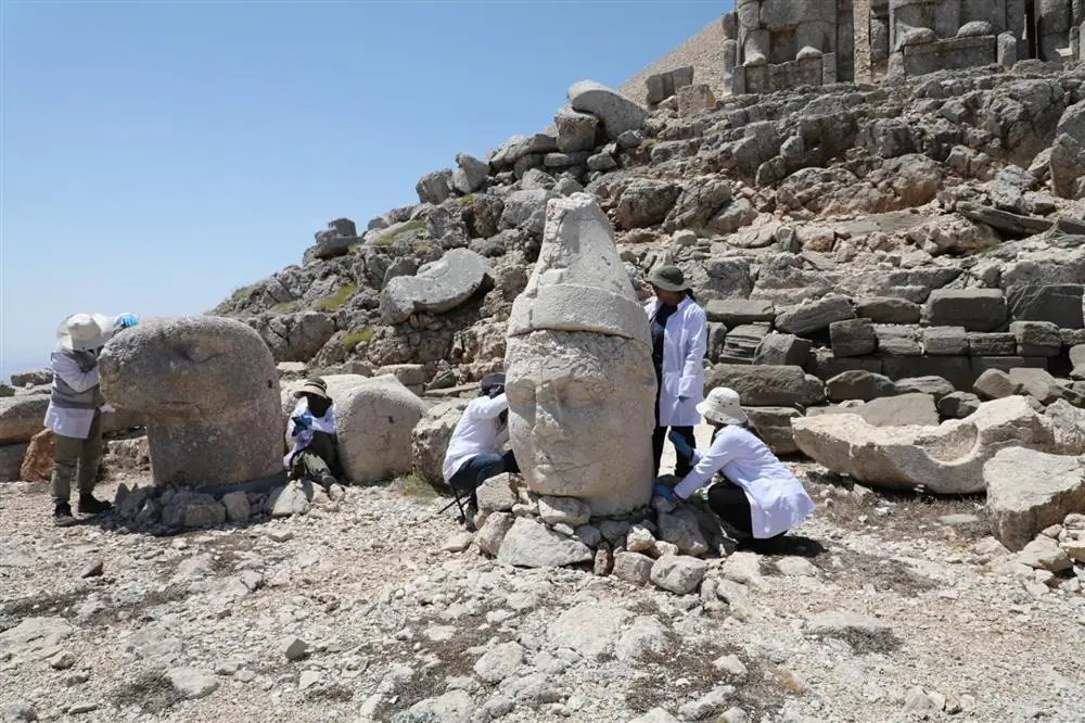 Nemrut Dağı'ndaki Dev Heykellere Nano Teknoloji ile Koruma 1