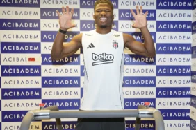 el-bilal-toure-saglik-kontrolunden-gecti_000001