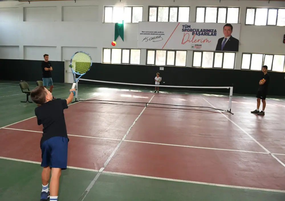 Osmangazi'de 30 Ağustos Tenis Turnuvası Başladı 1