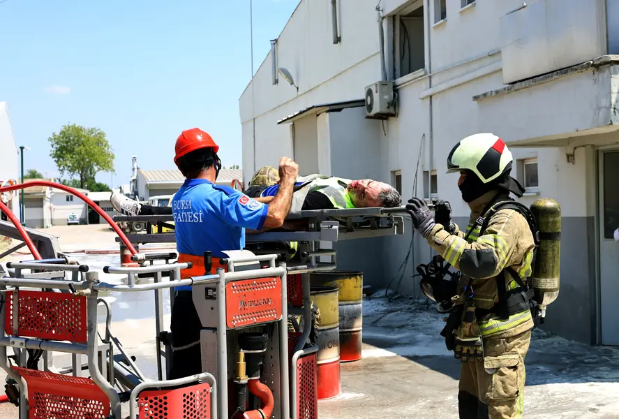 Bursa İtfaiyesi Yılda 19 Bin Olaya Müdahale Etti 1 Bursa İtfaiyesi Yılda 19 Bin Olaya Müdahale Etti 1