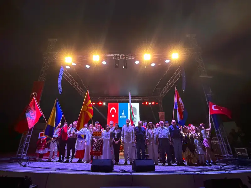 Balkan Coşkusu İzmir’de Sürüyor 1