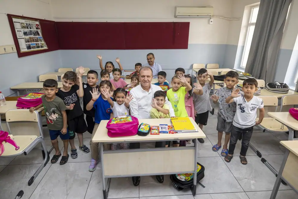 Mersin Büyükşehir’den İlkokul Öğrencilerine Çanta ve Kırtasiye Desteği 1 Mersin Büyükşehir’den İlkokul Öğrencilerine Çanta ve Kırtasiye Desteği 1