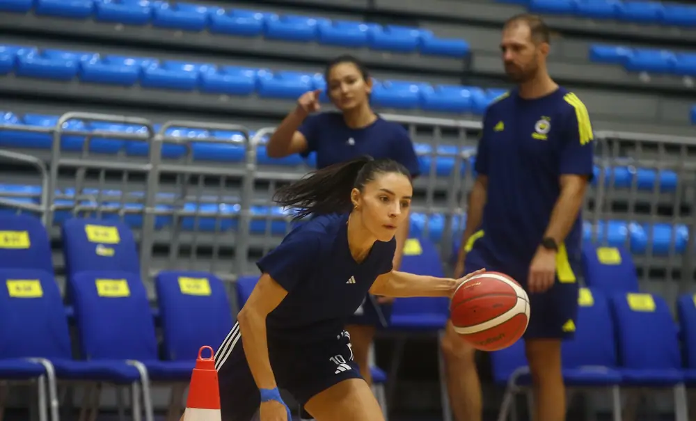 Fenerbahçe Opet Kadın Basketbol Takımı Yeni Sezon Hazırlıklarına Başladı 2 Fenerbahçe Opet Kadın Basketbol Takımı Yeni Sezon Hazırlıklarına Başladı 2