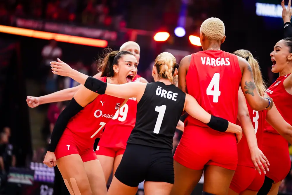 A Milli Kadın Voleybol Takımı Tarihinde İlk Kez Yarı Finalde 1 A Milli Kadın Voleybol Takımı Tarihinde İlk Kez Yarı Finalde 1