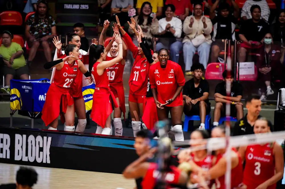 A Milli Kadın Voleybol Takımı Tarihinde İlk Kez Yarı Finalde 2 A Milli Kadın Voleybol Takımı Tarihinde İlk Kez Yarı Finalde 2