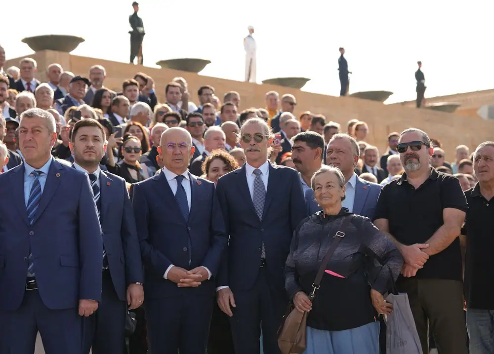 CHP 102. Kuruluş Yıldönümünü Anıtkabir'de Kutladı 1 CHP 102. Kuruluş Yıldönümünü Anıtkabir'de Kutladı 1