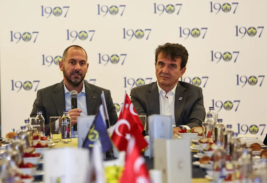 Fenerbahçe İtalyan Voleybol Takımına Ortak Oldu 1 Fenerbahçe İtalyan Voleybol Takımına Ortak Oldu 1