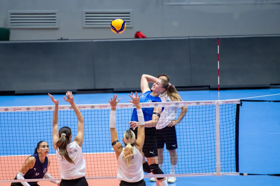 Aydın BBSK Hazırlık Maçında İlbank'ı 3-1 Yendi 2 Aydın BBSK Hazırlık Maçında İlbank'ı 3-1 Yendi 2