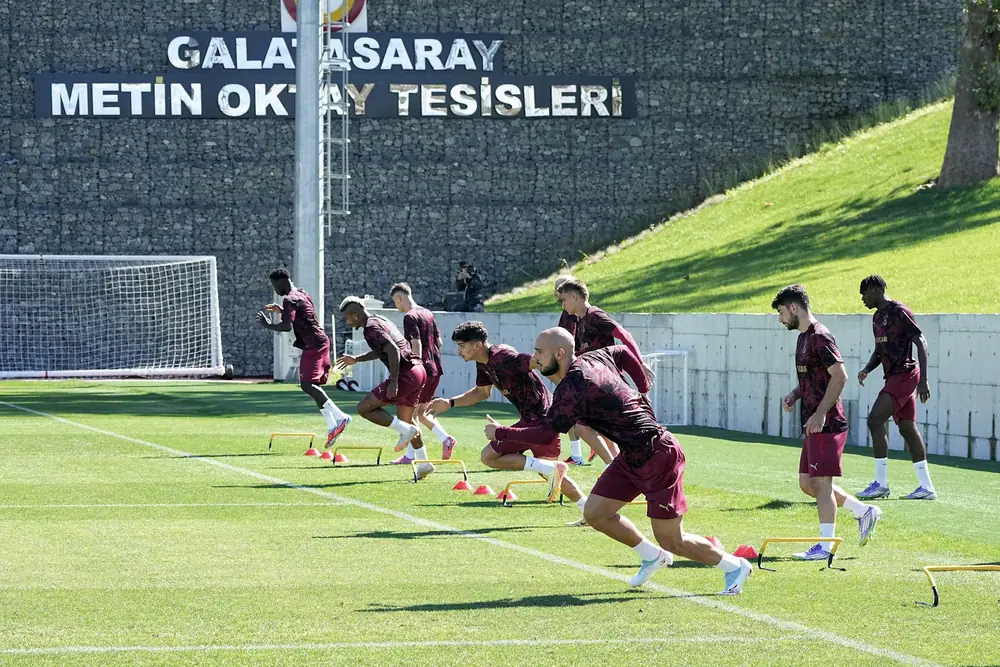 Galatasaray, Frankfurt Maçı Kamp Kadrosu Belli Oldu 1