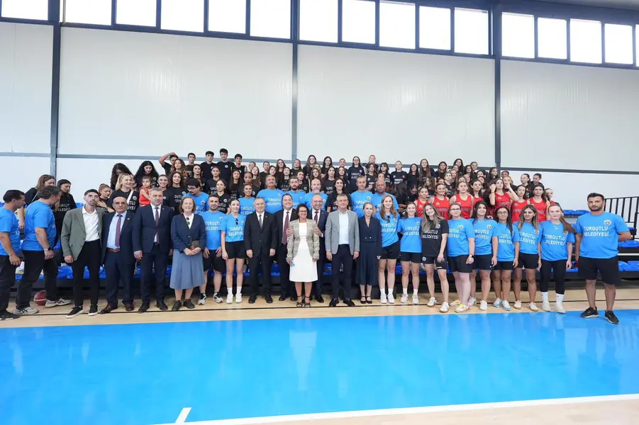 Özel'in Katılımıyla Turgutlu'da Beş Büyük Proje Birden Hizmete Açıldı 2 Özel'in Katılımıyla Turgutlu'da Beş Büyük Proje Birden Hizmete Açıldı 2