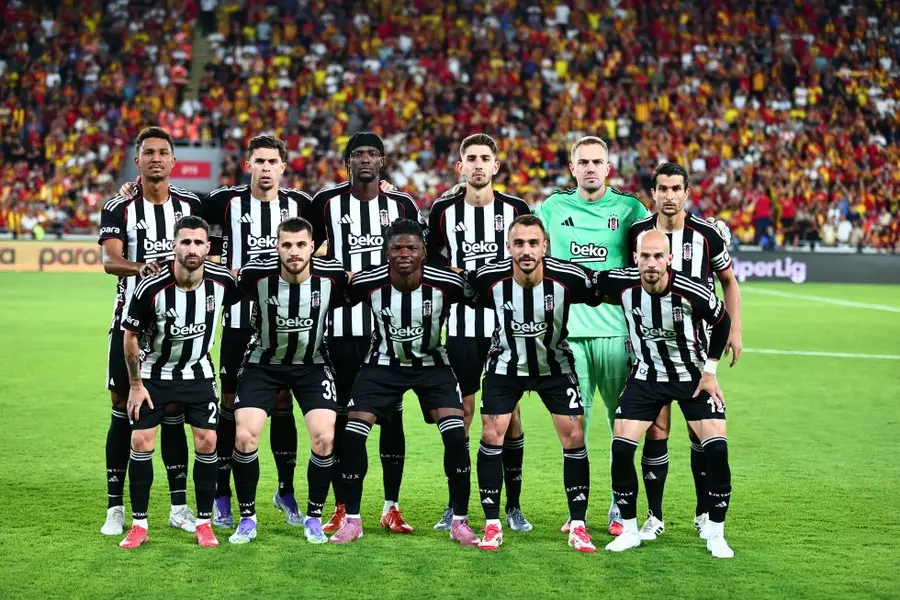 Göztepe, Beşiktaş'ı 3-0 Yendi! Siyah-Beyazlılar İzmir'de Dağıldı 1 Göztepe, Beşiktaş'ı 3-0 Yendi! Siyah-Beyazlılar İzmir'de Dağıldı 1