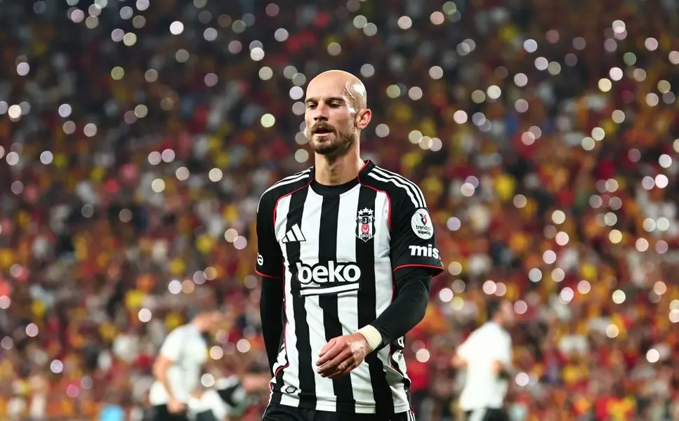 Göztepe, Beşiktaş'ı 3-0 Yendi! Siyah-Beyazlılar İzmir'de Dağıldı 2 Göztepe, Beşiktaş'ı 3-0 Yendi! Siyah-Beyazlılar İzmir'de Dağıldı 2