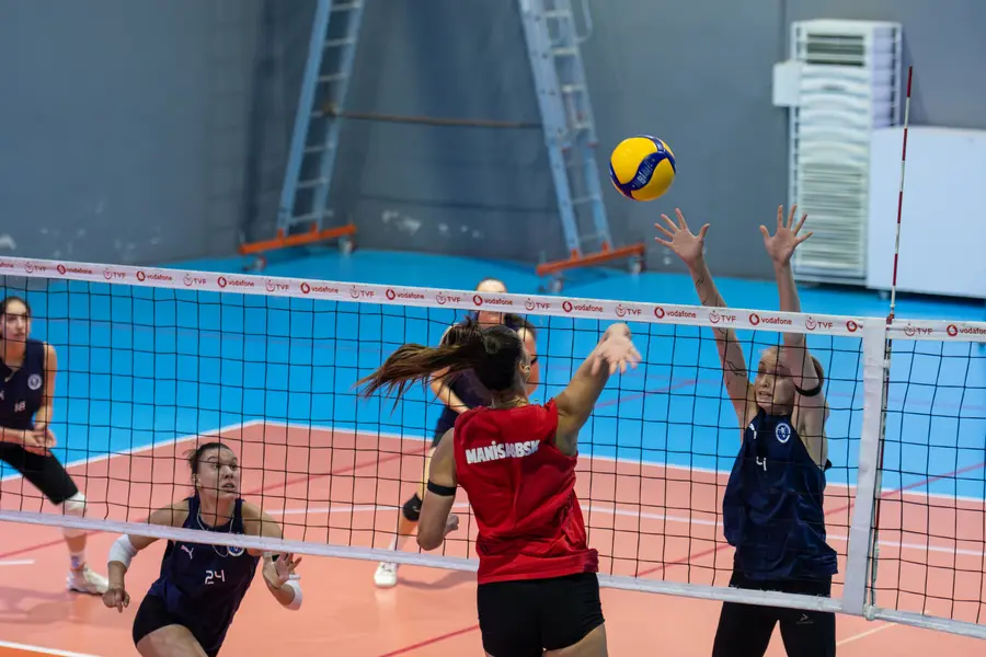 Aydın Büyükşehir Belediyespor Manisa BBSK'yi 3-1 Mağlup Etti 1 Aydın Büyükşehir Belediyespor Manisa BBSK'yi 3-1 Mağlup Etti 1