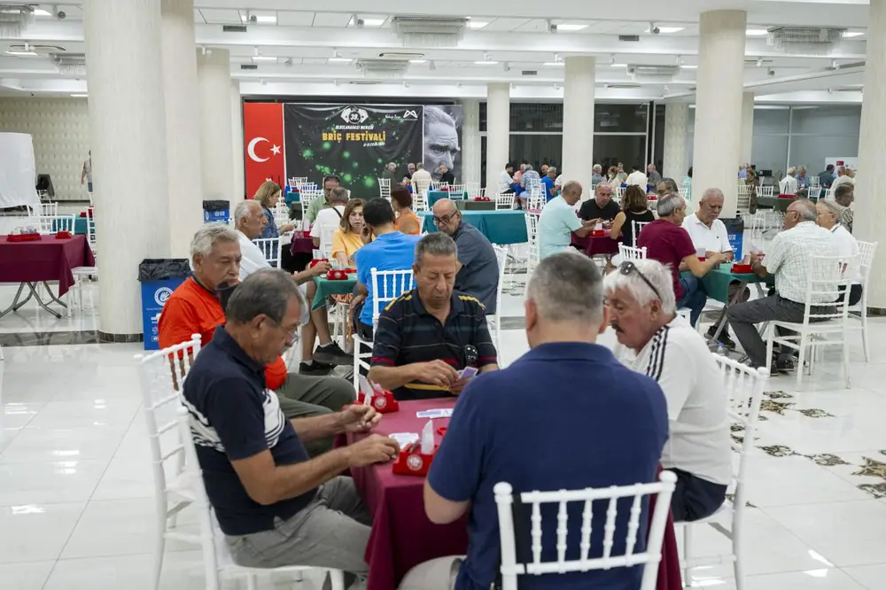 Uluslararası Mersin Briç Festivali Sona Erdi 2 Uluslararası Mersin Briç Festivali Sona Erdi 2
