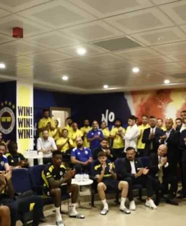 Fenerbahçe'nin Yeni Başkanı Sadettin Saran Futbolcularla Bir Araya Geldi 19 fenerbahçe sadettin saran