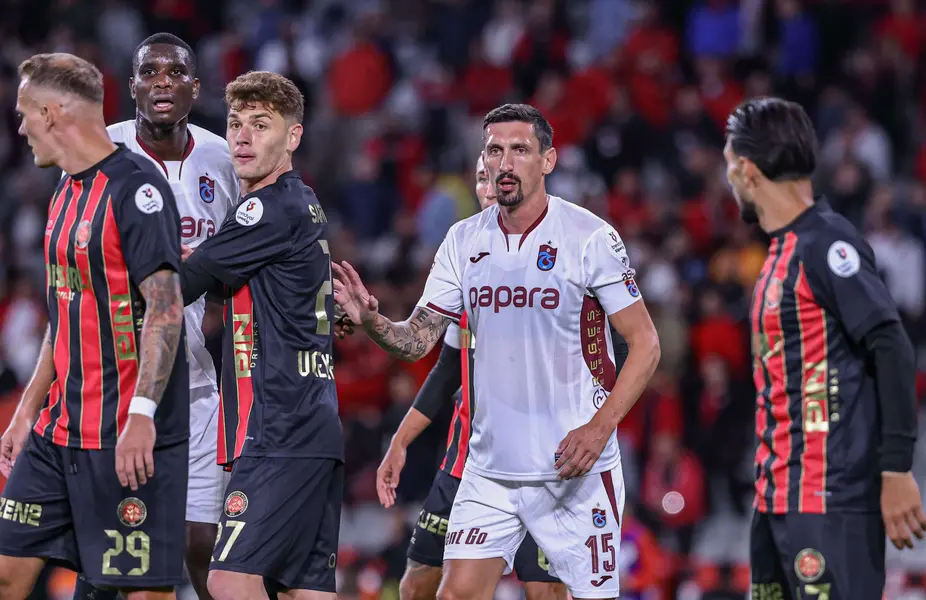 Trabzonspor Karagümrük Deplasmanından 3 Puanla Döndü 2 Trabzonspor Karagümrük Deplasmanından 3 Puanla Döndü 2